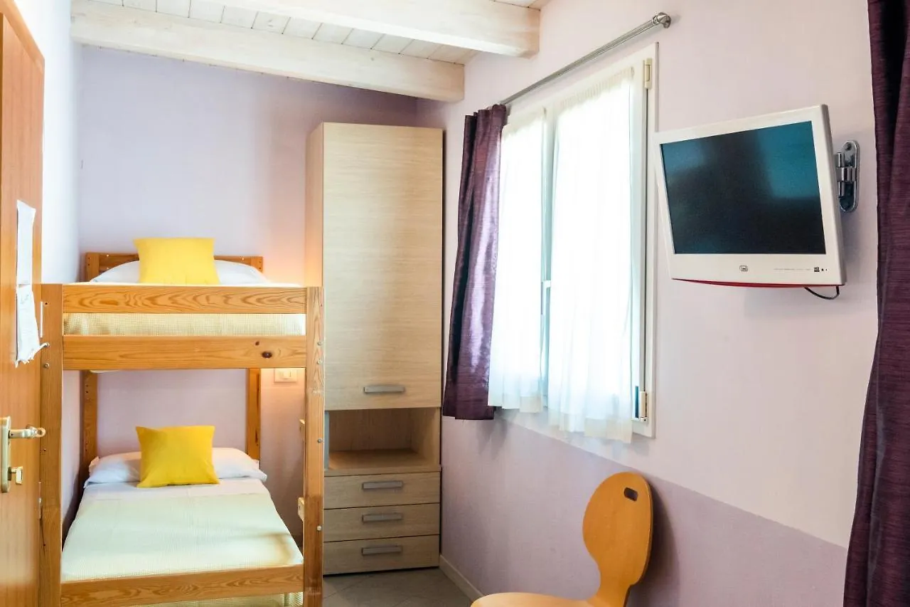 Hotel Mary Fleur Viserba Di Rimini 2*,